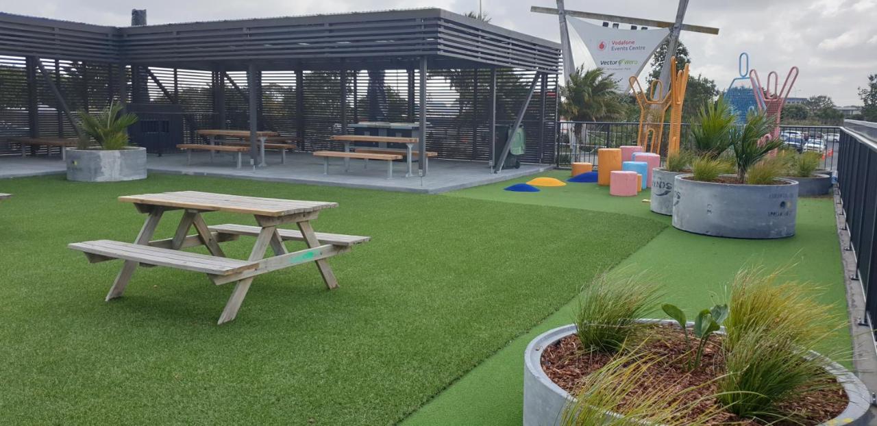 Ramada Suites By Wyndham Auckland Manukau Pacfic Centre Eksteriør bilde